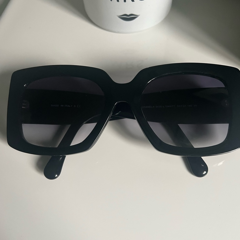 Beautiful CHANEL rectangular sunglasses with gold accents with case. Authentic